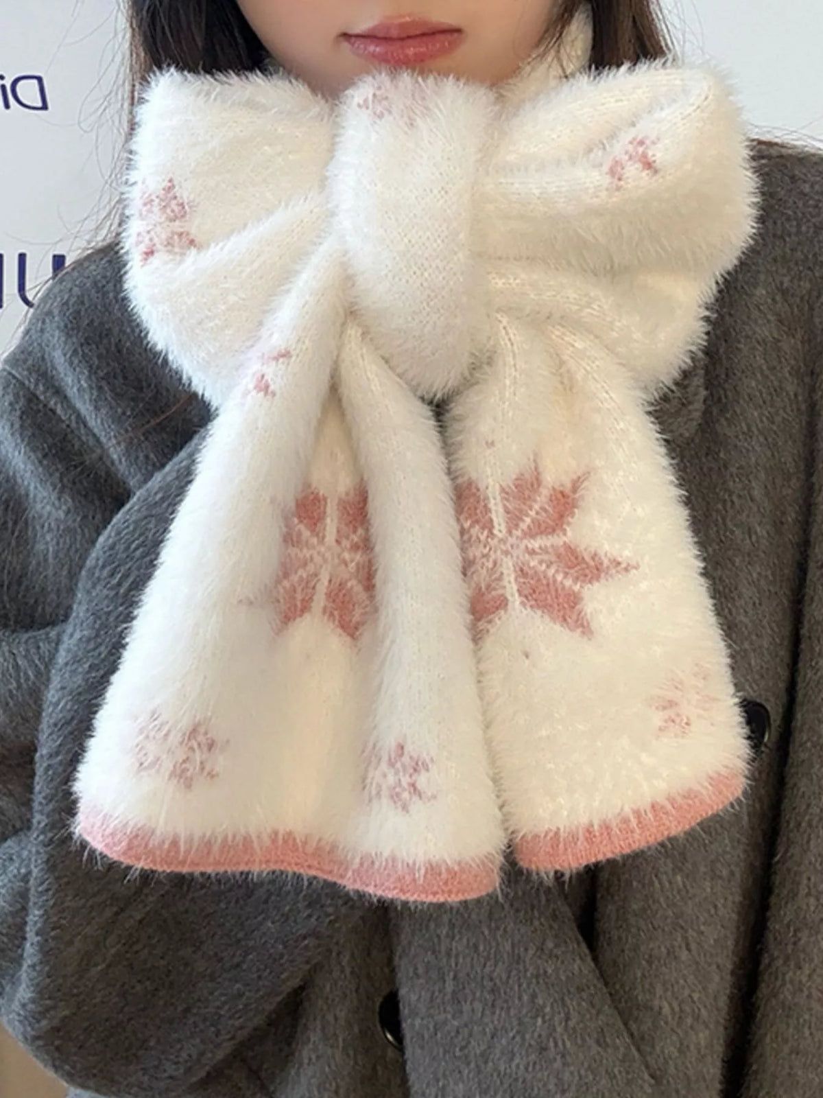 Fluffy Snowflake-Pattern Polyester Scarf