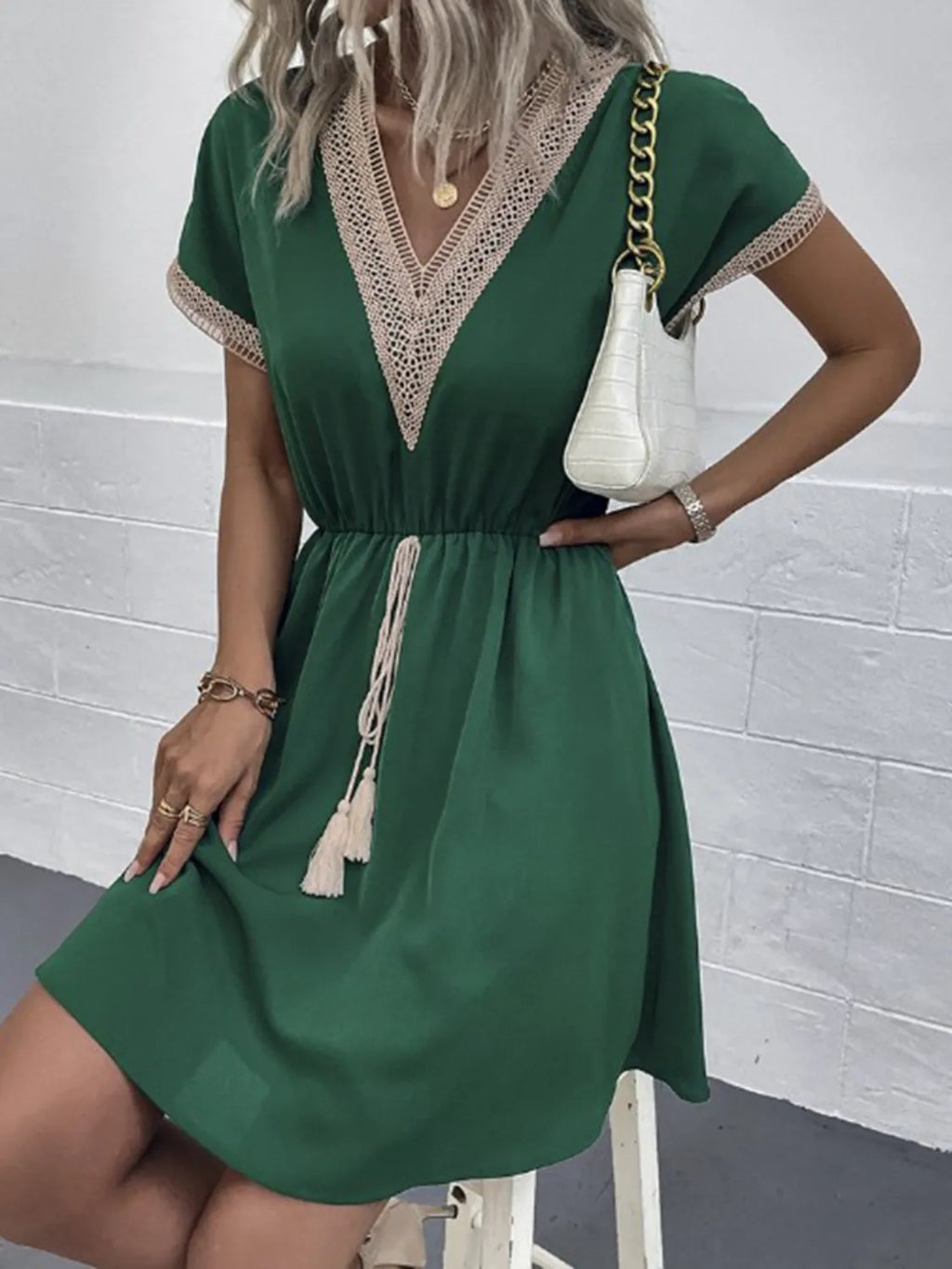 Contrast-Trim V-Neck Short-Sleeve Mini Dress