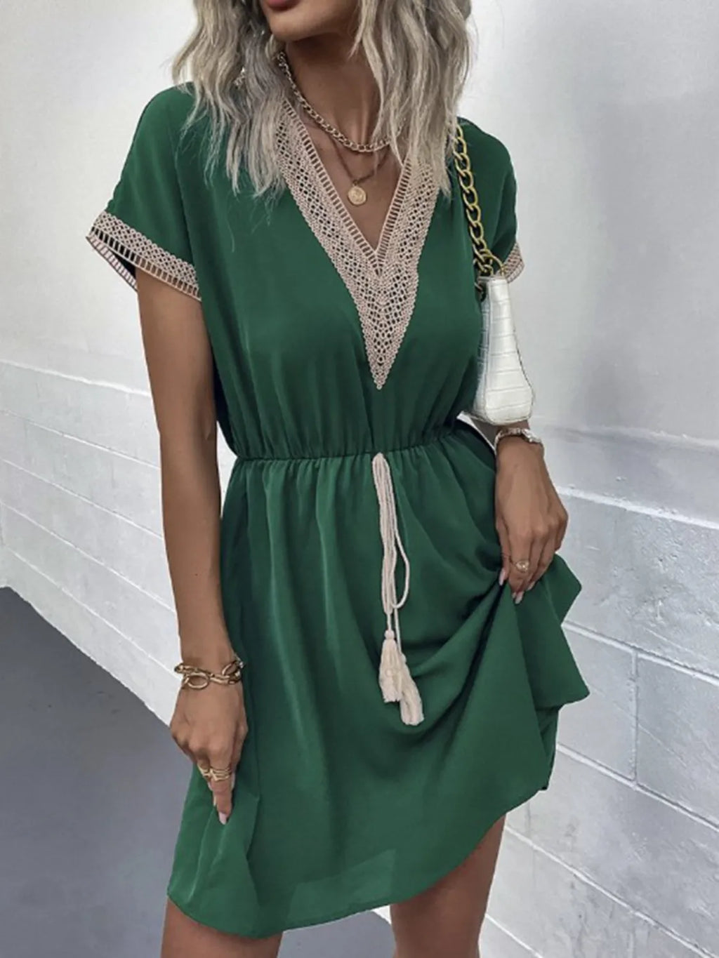 Contrast-Trim V-Neck Short-Sleeve Mini Dress
