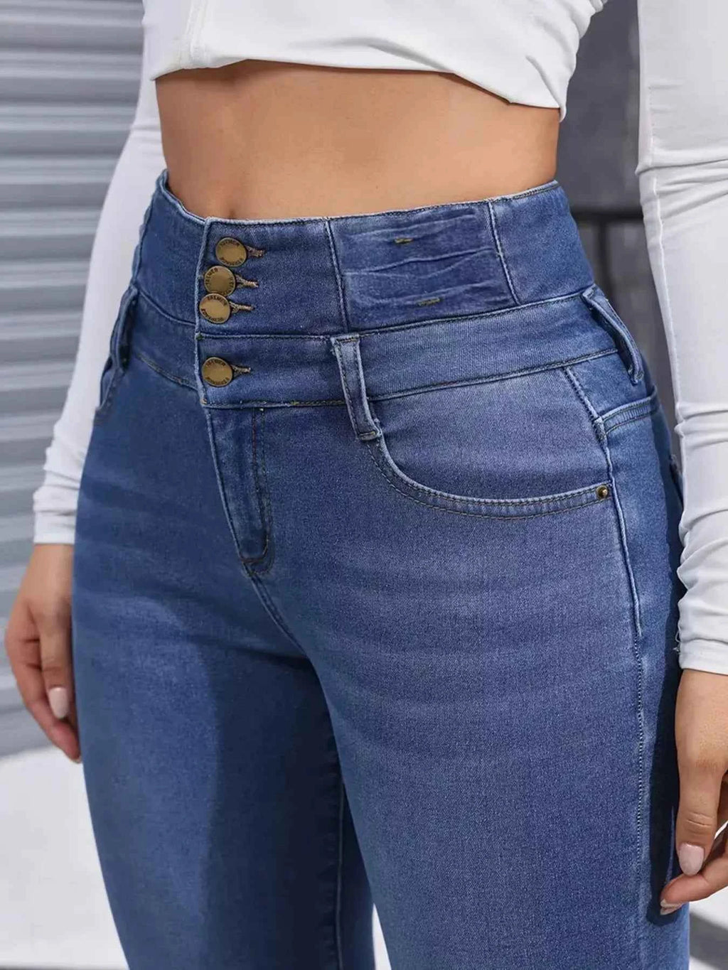 High-Waisted Blue Slim-Fit Jeans with Pockets
