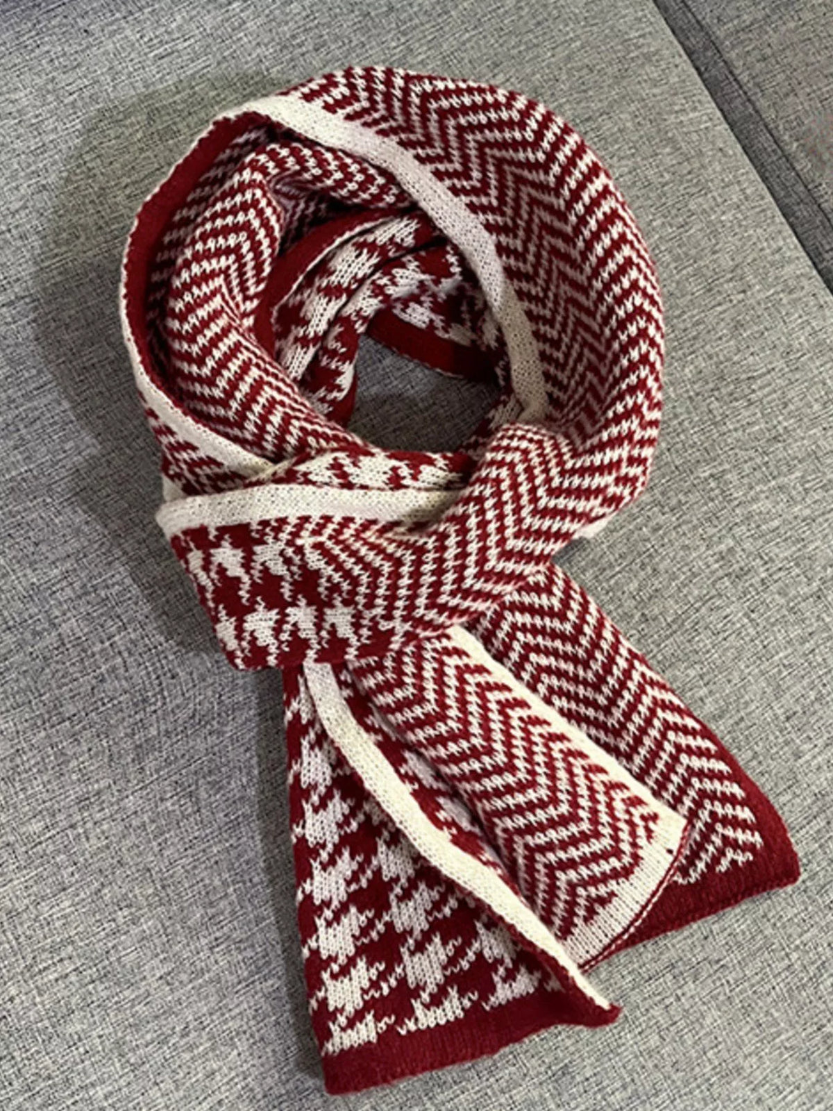 Houndstooth-Pattern Polyester Scarf