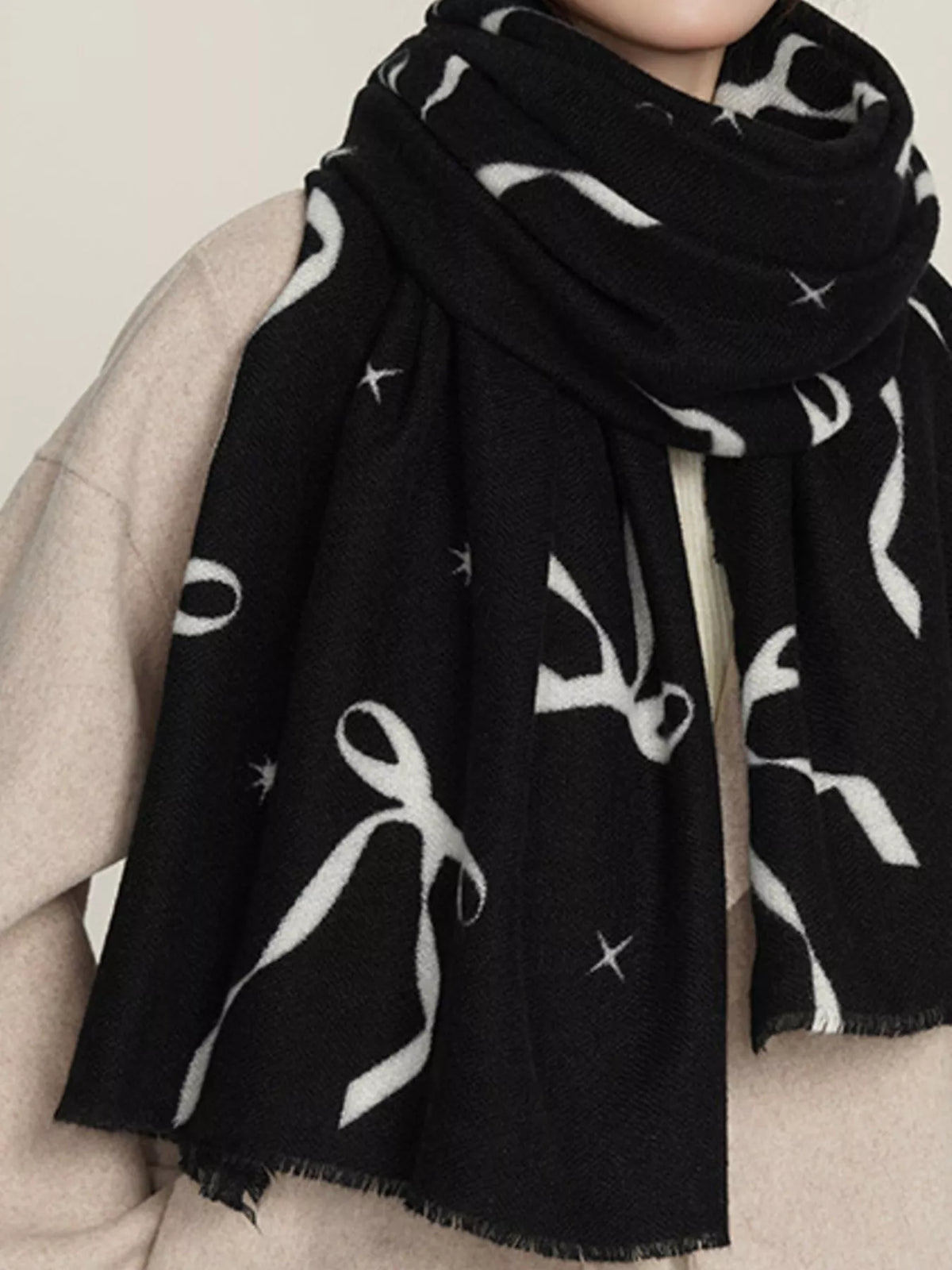 Bow-Print Lightweight Polyester Scarf
