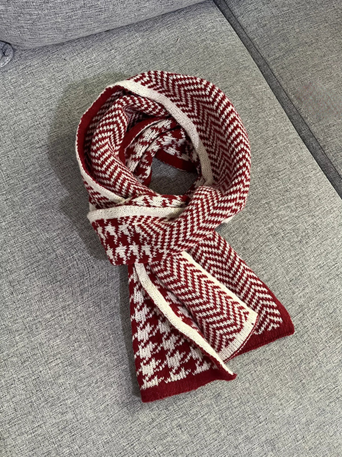 Houndstooth-Pattern Polyester Scarf