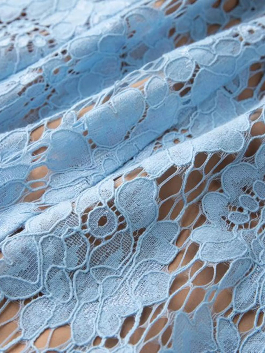 Pearl-Look Neckline Sleeveless Lace Dress