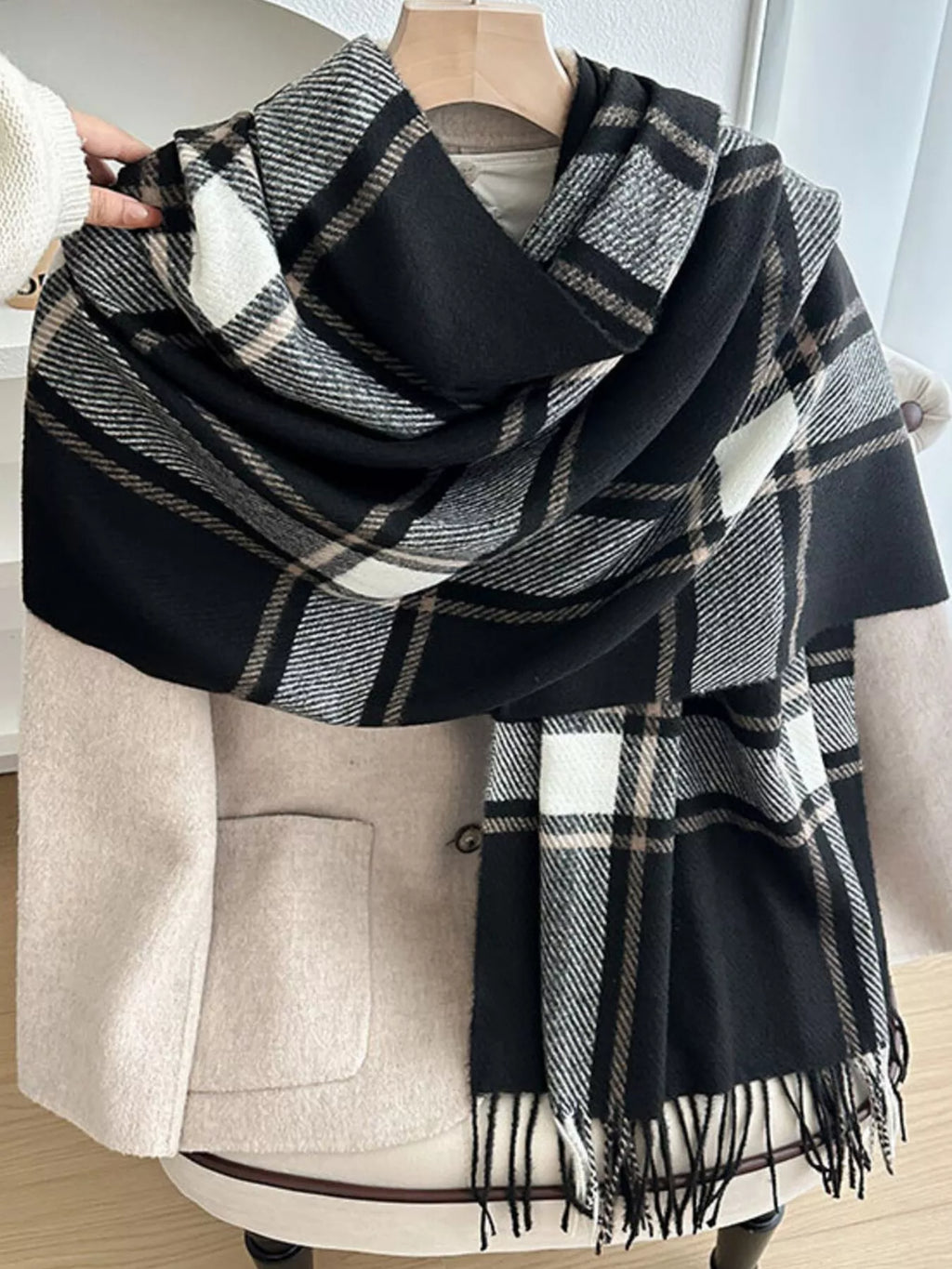 Classic Plaid Tassel Polyester Scarf