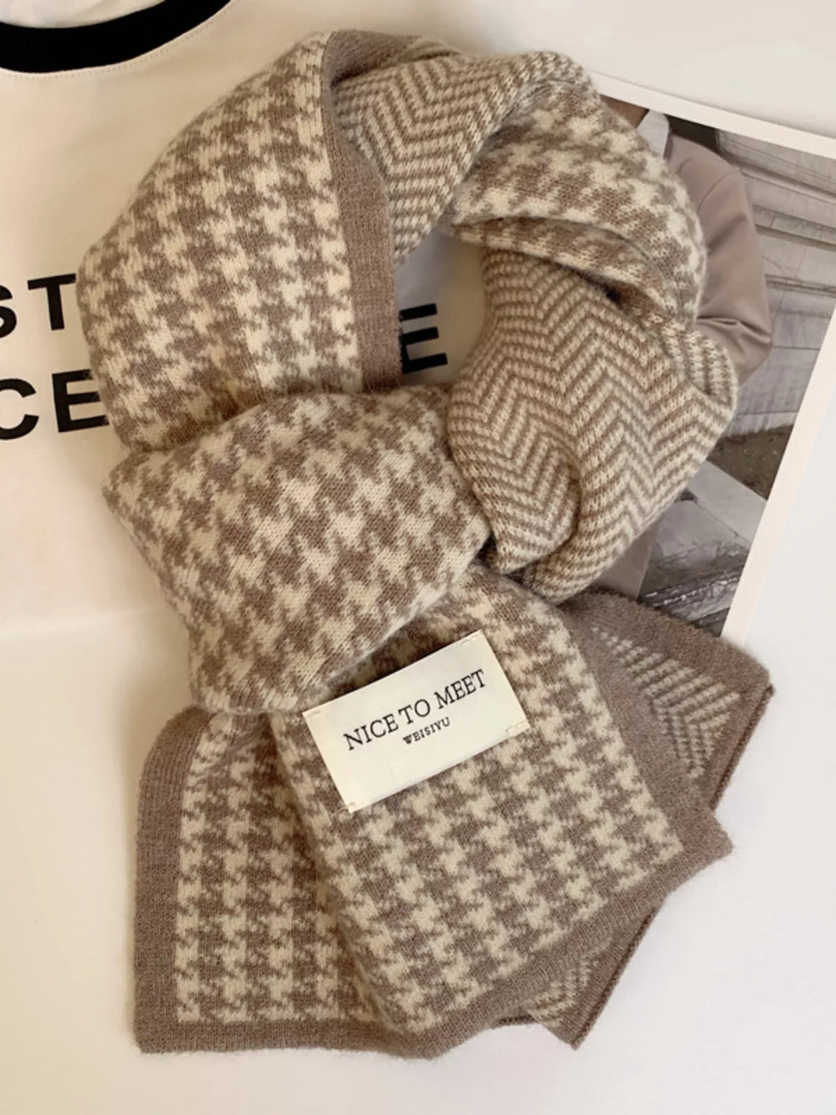 Houndstooth-Pattern Polyester Scarf