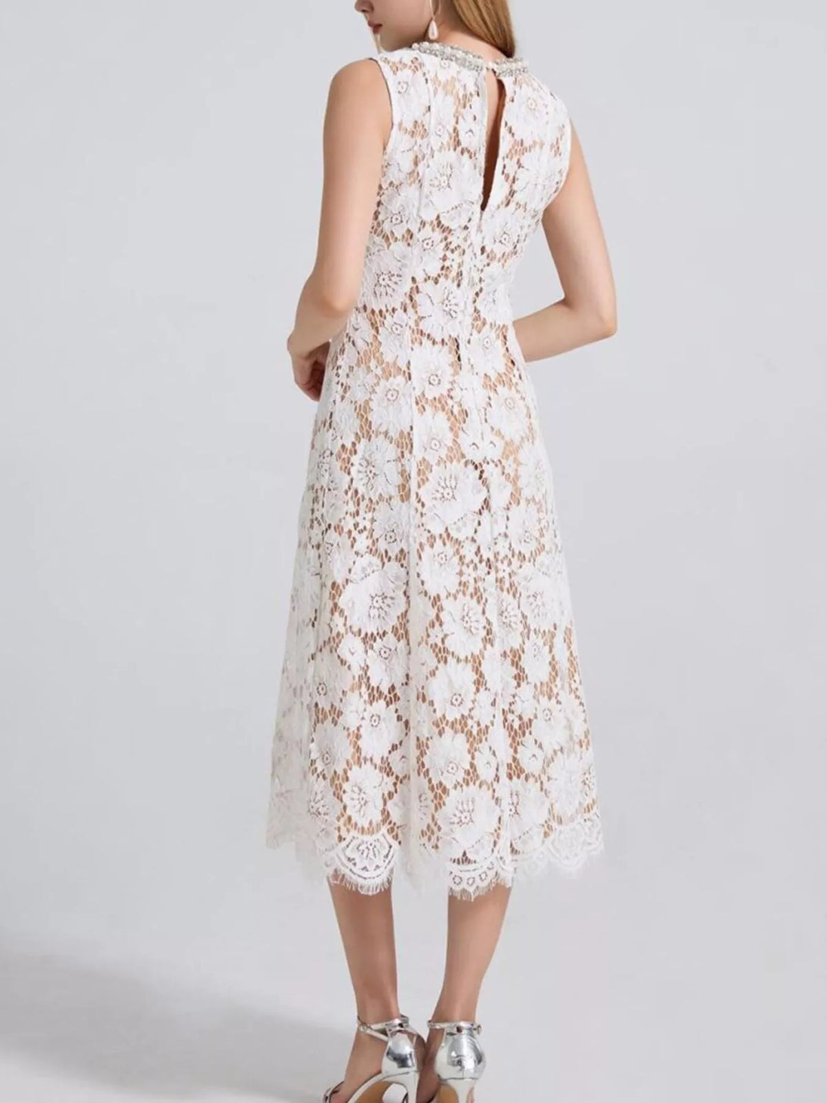 Pearl-Look Neckline Sleeveless Lace Dress