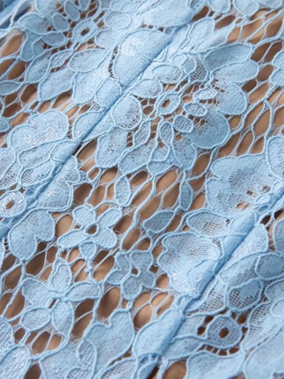 Pearl-Look Neckline Sleeveless Lace Dress