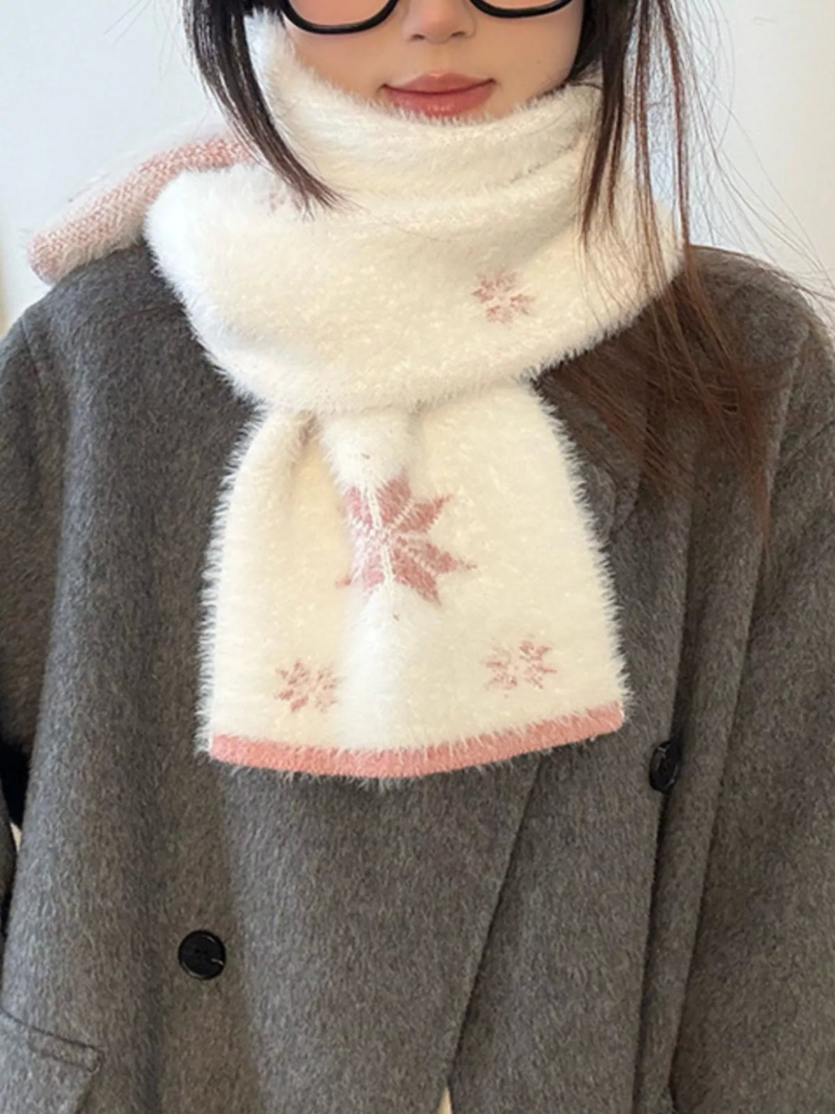 Fluffy Snowflake-Pattern Polyester Scarf