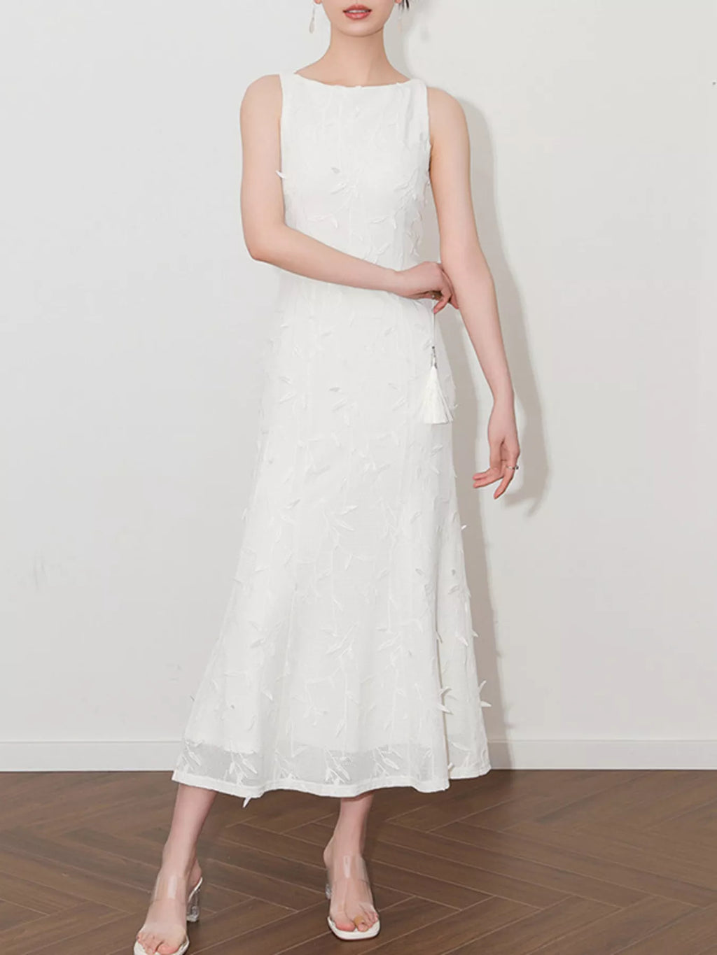 Sleeveless Floral Appliqué Midi Dress