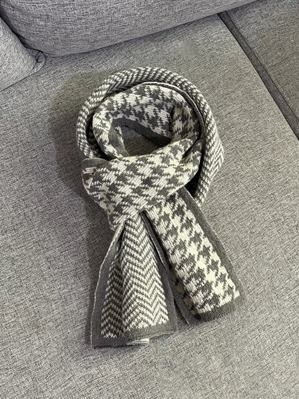 Houndstooth-Pattern Polyester Scarf